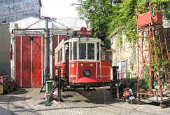 Tram_Taksim_Depot.jpg (65149 bytes)