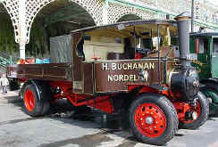 1924_Foden_C_dropside_steam_wagon.jpg (35573 bytes)