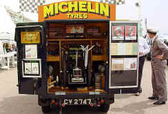 1930_Michelin_Technical_Service_Van.jpg (27348 bytes)