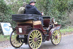 1900_MMC_4.5HP_Four-seater.jpg (58819 bytes)