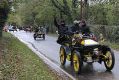 1903_Wolseley_10HP_Tonneau.jpg (43272 bytes)