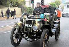 180'1902_Panhard-Levassor_Two-seater.jpg (142275 bytes)