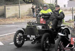 293'1904_Siddeley_Two-seater.jpg (126381 bytes)