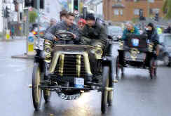 1900 Panhard & Levassor ; 1900 De Dion Bouton