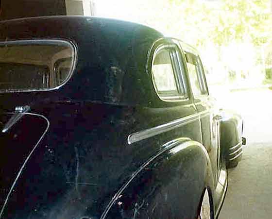 1950_ZIS_110_Saloon