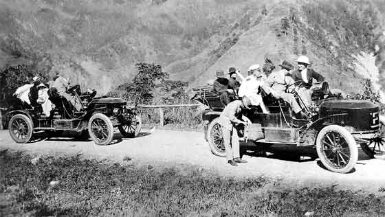 1908 Stanley Steam Wagons on Kennon Road